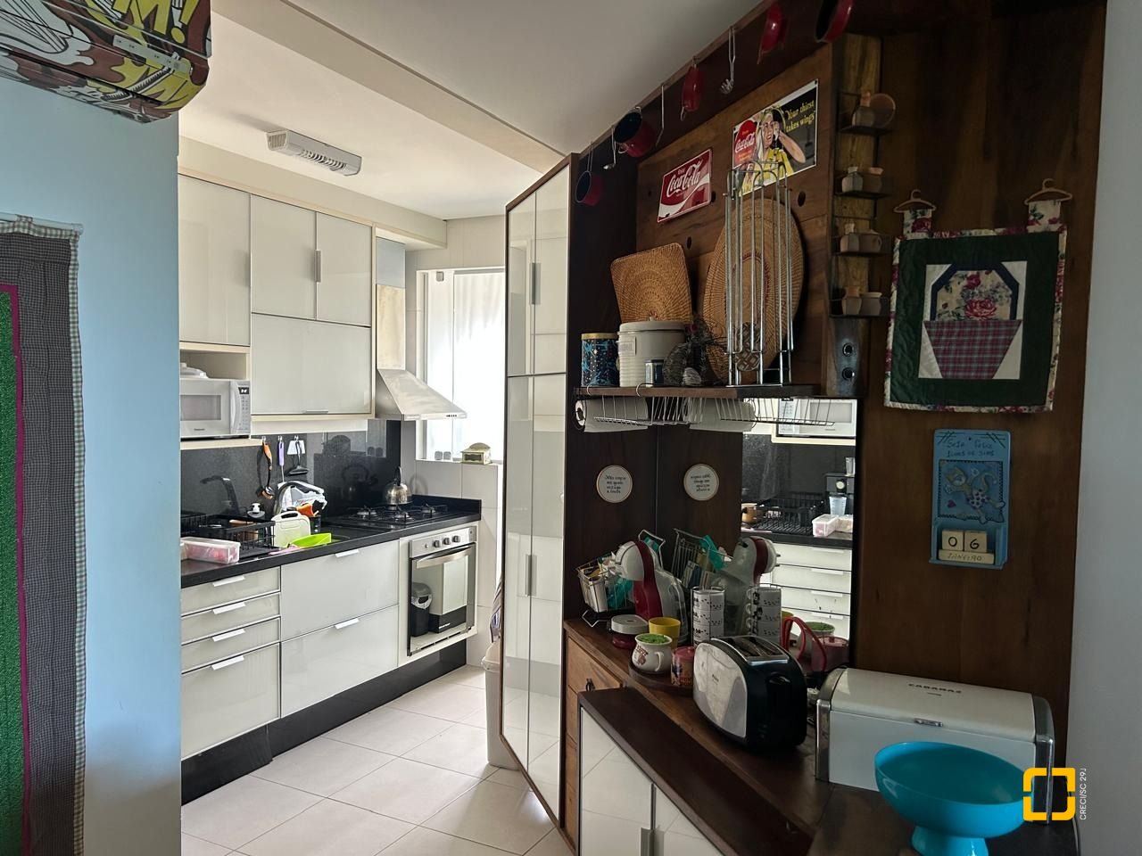 Apartamento com 102m², 4 quartos (sendo 1 suíte), 2 garagens, no bairro Campeche em Florianópolis