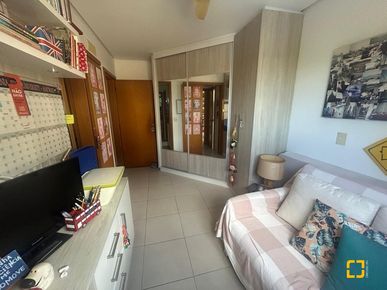Apartamento com 102m², 4 quartos (sendo 1 suíte), 2 garagens, no bairro Campeche em Florianópolis