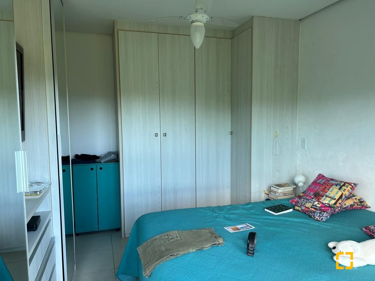 Apartamento com 102m², 4 quartos (sendo 1 suíte), 2 garagens, no bairro Campeche em Florianópolis