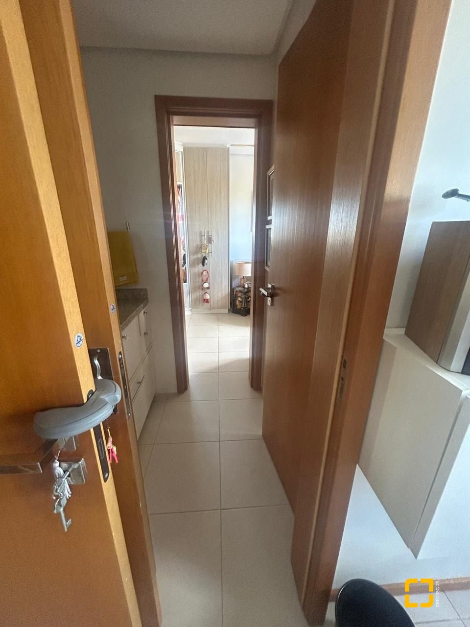Apartamento com 102m², 4 quartos (sendo 1 suíte), 2 garagens, no bairro Campeche em Florianópolis