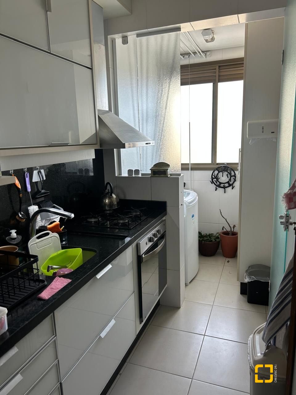 Apartamento com 102m², 4 quartos (sendo 1 suíte), 2 garagens, no bairro Campeche em Florianópolis