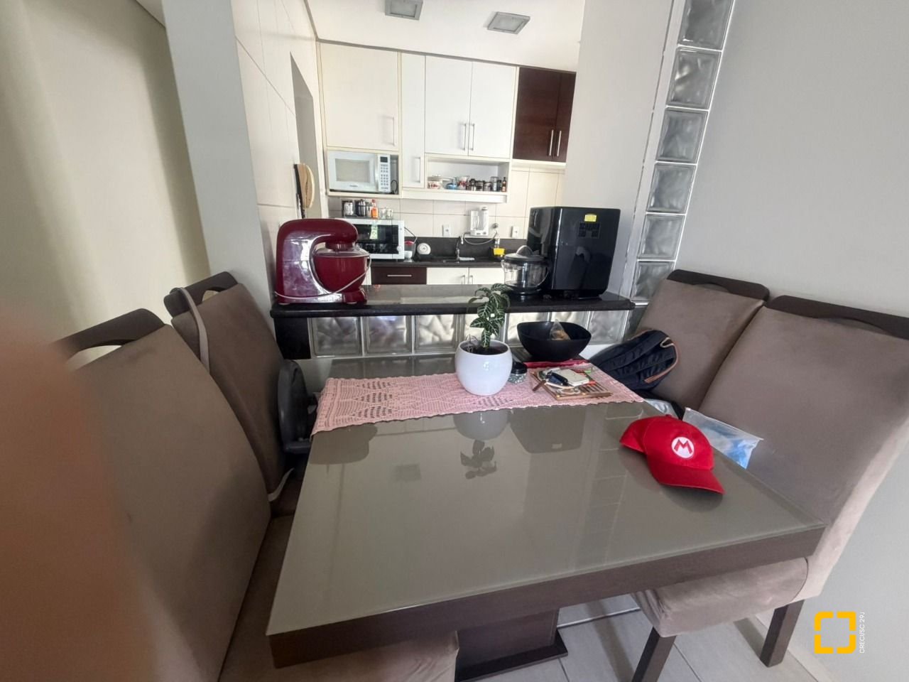 Apartamento com 74m², 4 quartos (sendo 1 suíte), 1 garagem, no bairro Itacorubi em Florianópolis