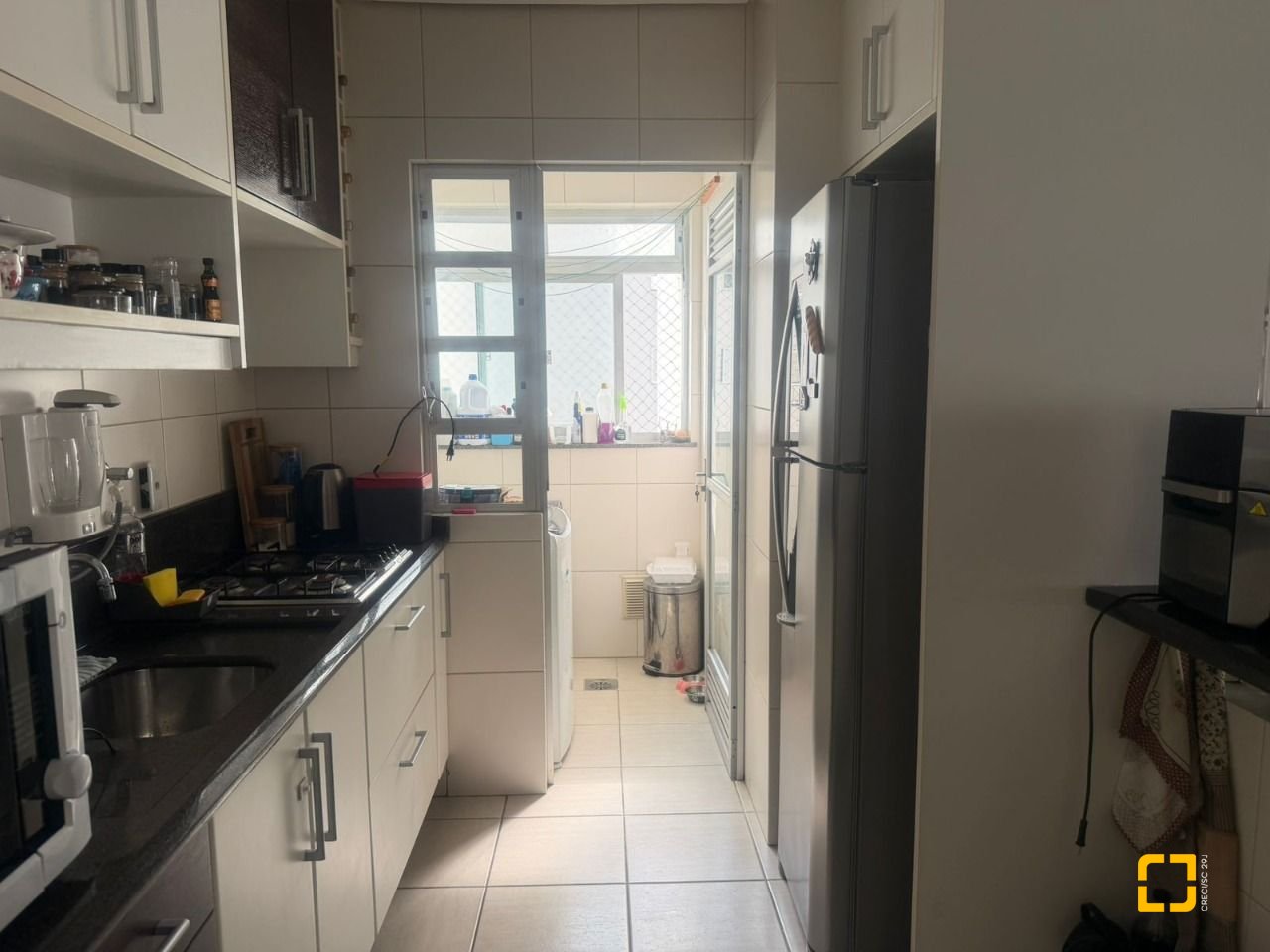 Apartamento com 74m², 4 quartos (sendo 1 suíte), 1 garagem, no bairro Itacorubi em Florianópolis