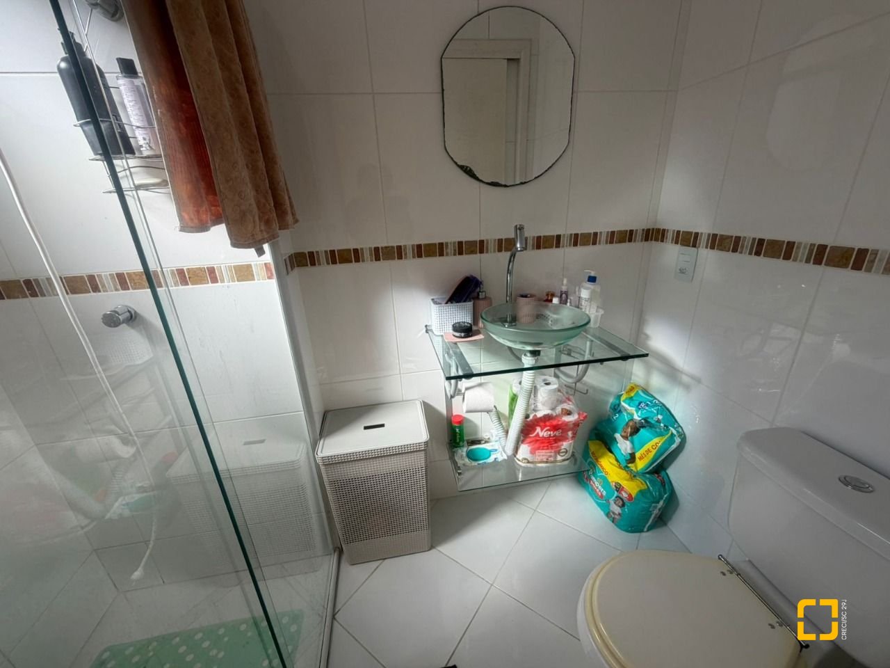 Apartamento com 74m², 4 quartos (sendo 1 suíte), 1 garagem, no bairro Itacorubi em Florianópolis