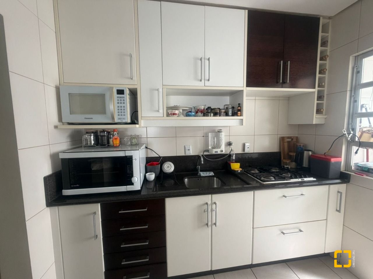 Apartamento com 74m², 4 quartos (sendo 1 suíte), 1 garagem, no bairro Itacorubi em Florianópolis