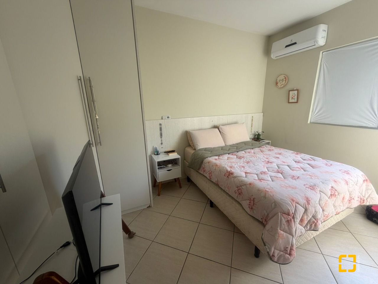 Apartamento com 74m², 4 quartos (sendo 1 suíte), 1 garagem, no bairro Itacorubi em Florianópolis