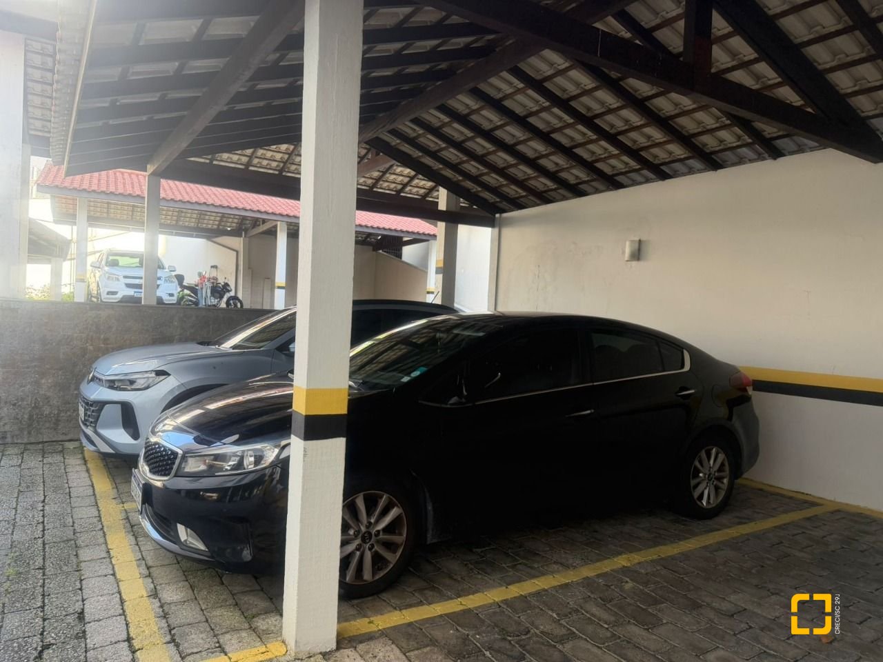 Apartamento com 74m², 4 quartos (sendo 1 suíte), 1 garagem, no bairro Itacorubi em Florianópolis