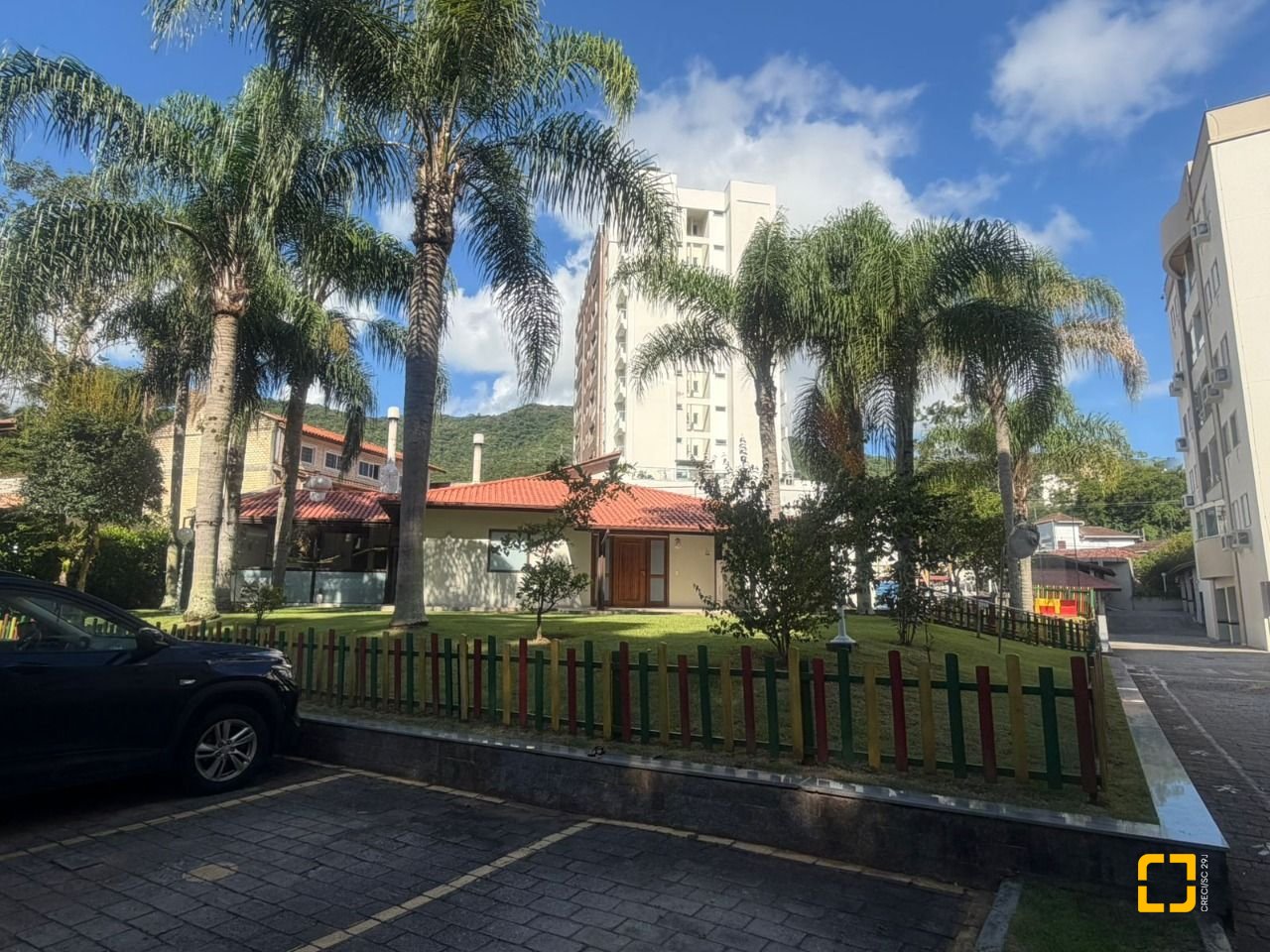 Apartamento com 74m², 4 quartos (sendo 1 suíte), 1 garagem, no bairro Itacorubi em Florianópolis