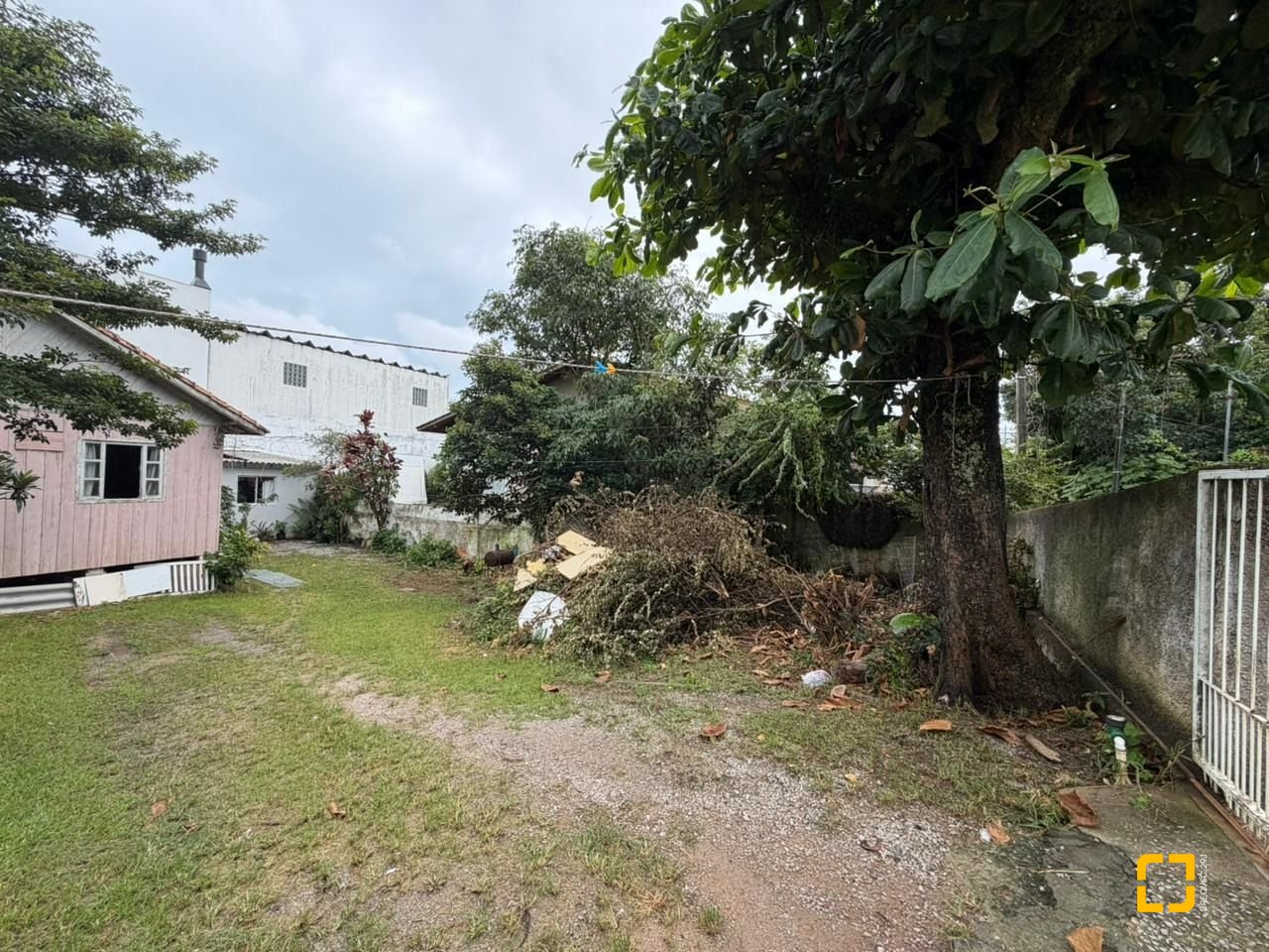 Terreno com 240m², no bairro Capoeiras em Florianópolis