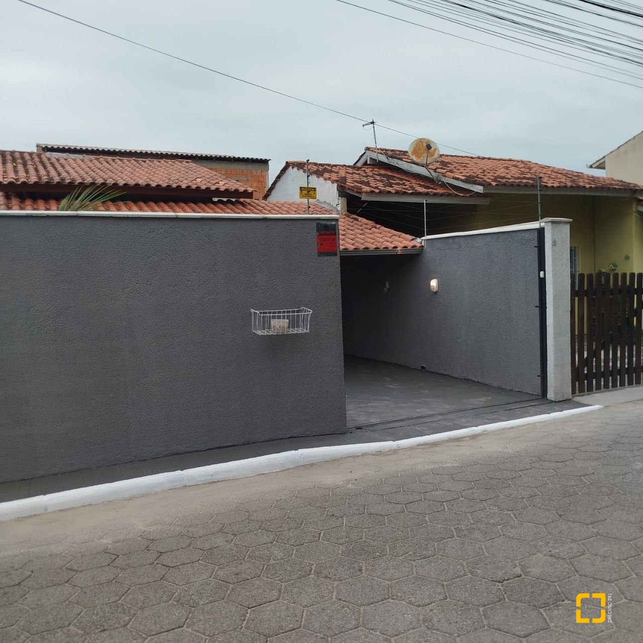 Casa com 51m², 2 quartos, 1 garagem, no bairro São João do Rio Vermelho em Florianópolis