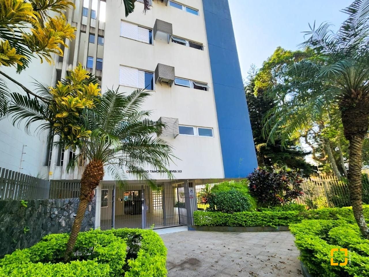 Apartamento com 119m², 4 quartos (sendo 1 suíte), 1 garagem, no bairro Trindade em Florianópolis