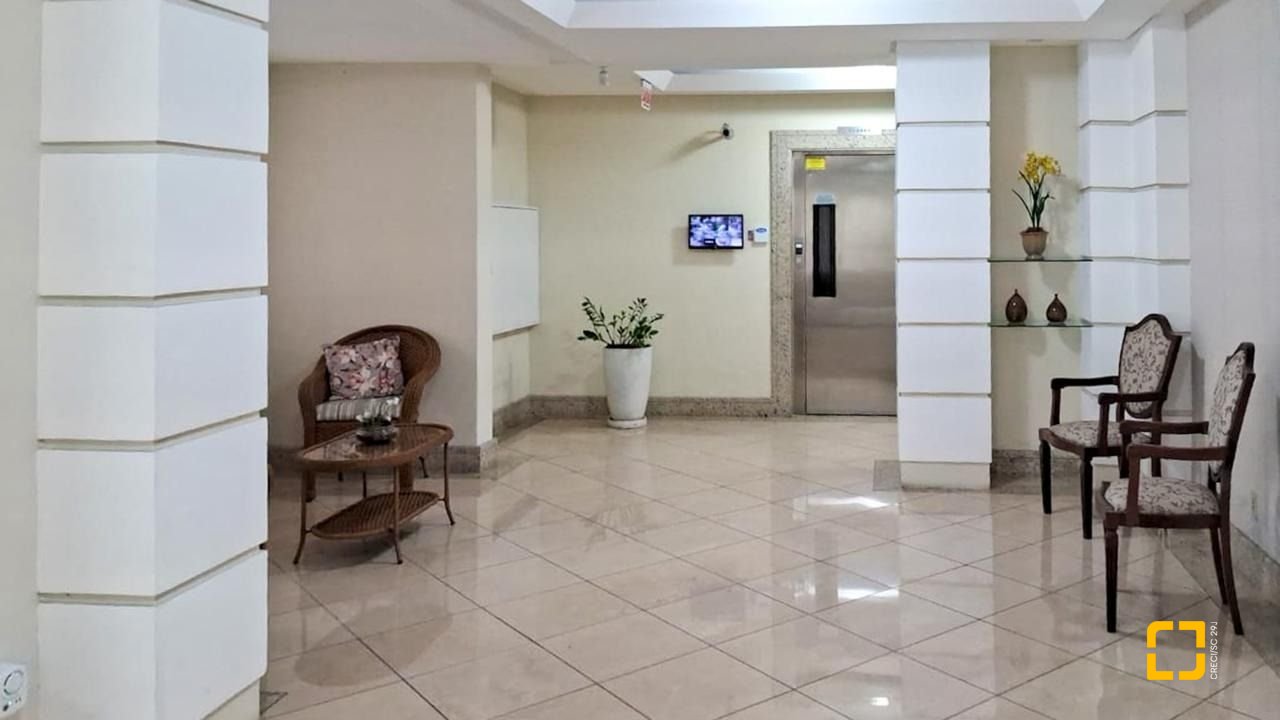 Apartamento com 119m², 4 quartos (sendo 1 suíte), 1 garagem, no bairro Trindade em Florianópolis