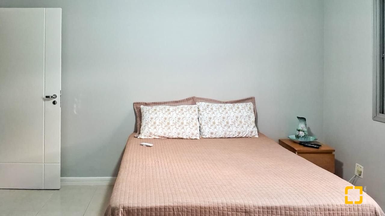 Apartamento com 119m², 4 quartos (sendo 1 suíte), 1 garagem, no bairro Trindade em Florianópolis