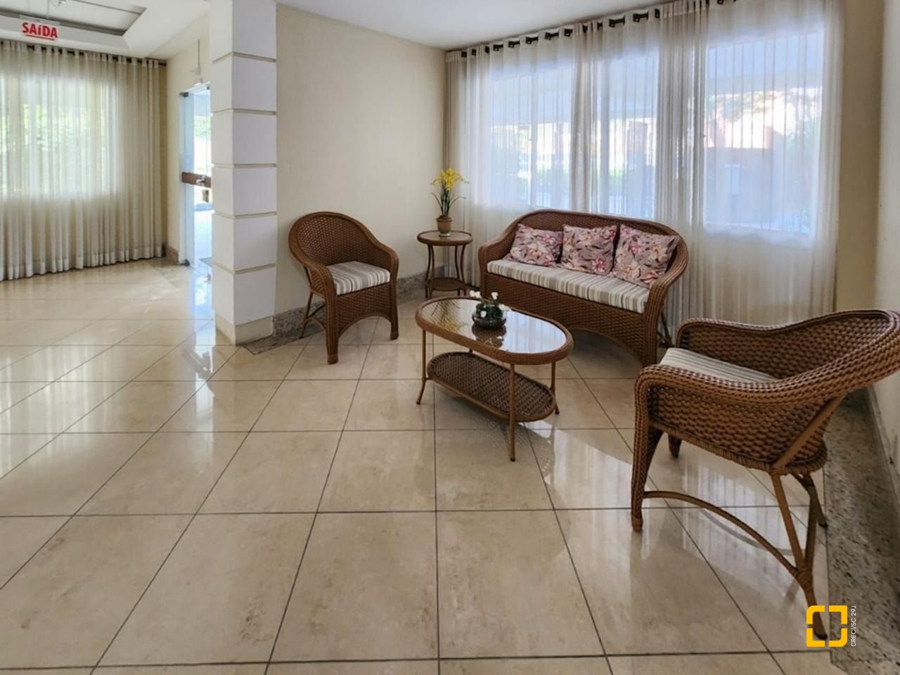 Apartamento com 119m², 4 quartos (sendo 1 suíte), 1 garagem, no bairro Trindade em Florianópolis