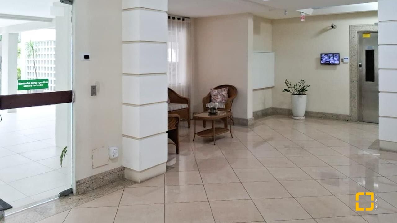 Apartamento com 119m², 4 quartos (sendo 1 suíte), 1 garagem, no bairro Trindade em Florianópolis