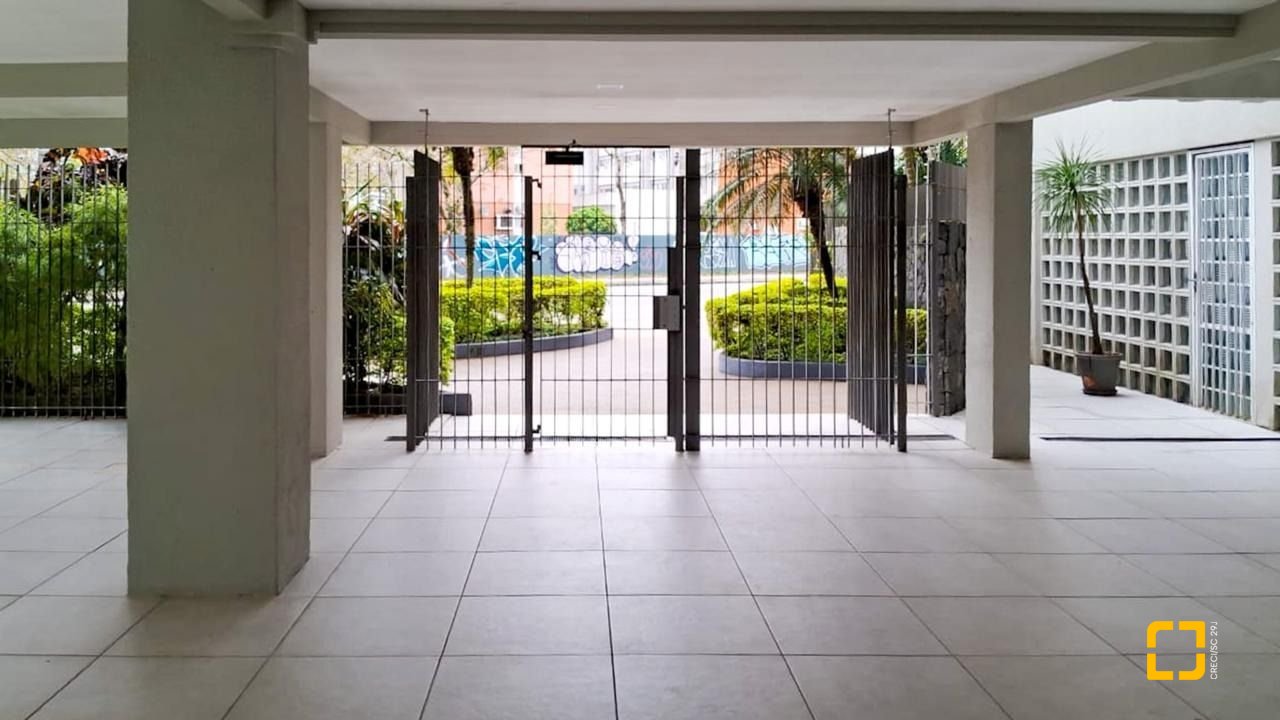 Apartamento com 119m², 4 quartos (sendo 1 suíte), 1 garagem, no bairro Trindade em Florianópolis