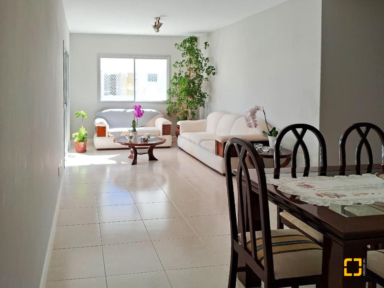 Apartamento com 119m², 4 quartos (sendo 1 suíte), 1 garagem, no bairro Trindade em Florianópolis