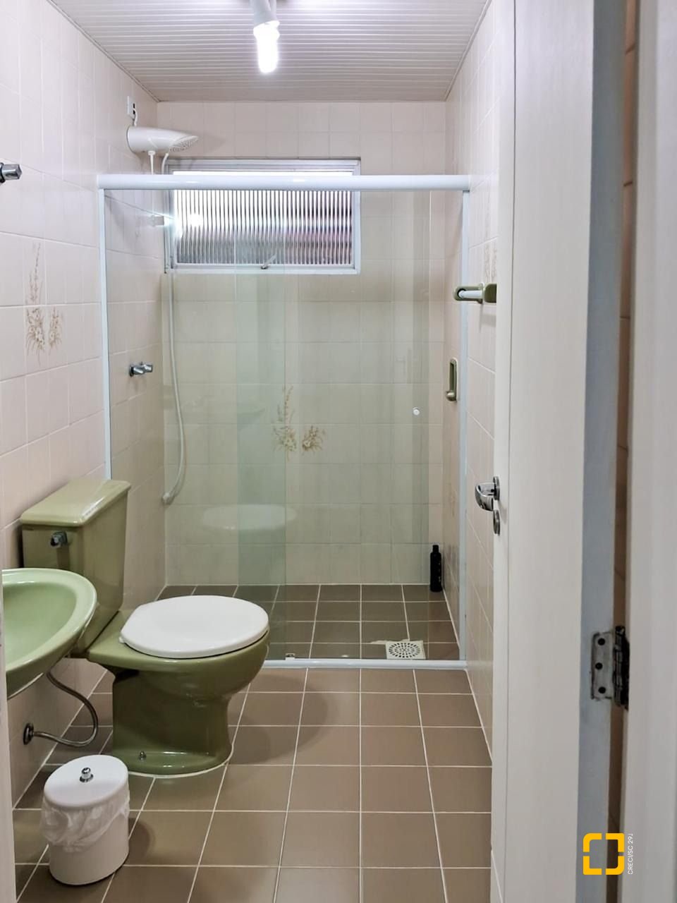 Apartamento com 119m², 4 quartos (sendo 1 suíte), 1 garagem, no bairro Trindade em Florianópolis
