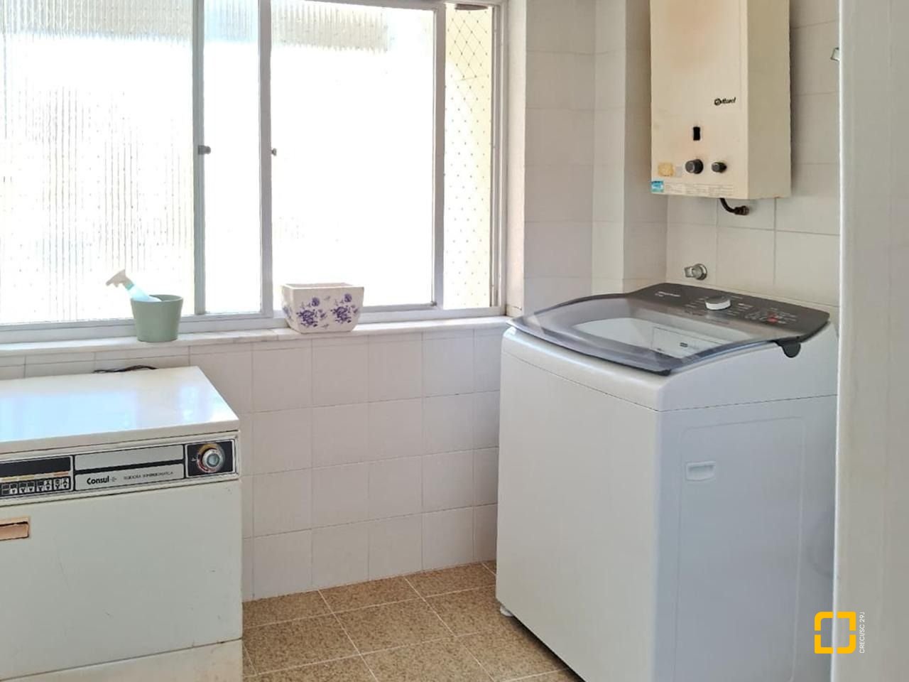Apartamento com 119m², 4 quartos (sendo 1 suíte), 1 garagem, no bairro Trindade em Florianópolis