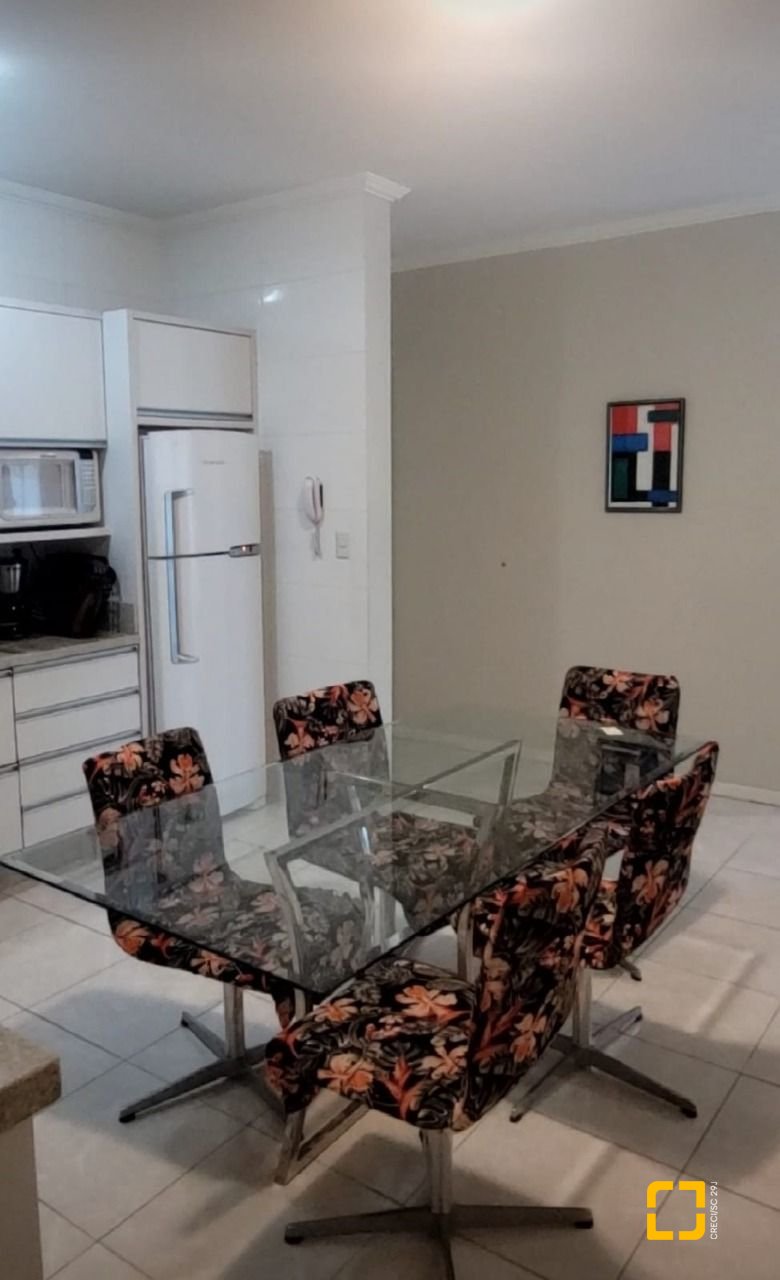 Apartamento com 82m², 4 quartos (sendo 2 suítes), 1 garagem, no bairro Ingleses do Rio Vermelho em Florianópolis