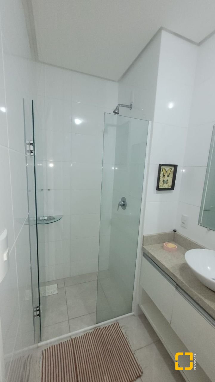 Apartamento com 82m², 4 quartos (sendo 2 suítes), 1 garagem, no bairro Ingleses do Rio Vermelho em Florianópolis