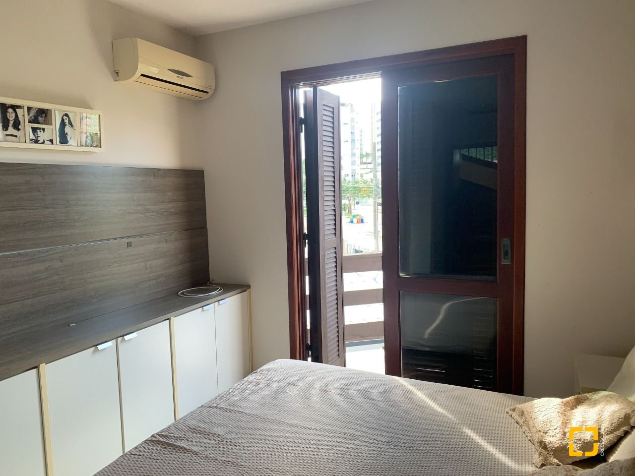 Casa com 238m², 7 quartos (sendo 2 suítes), 4 garagens, no bairro Itacorubi em Florianópolis