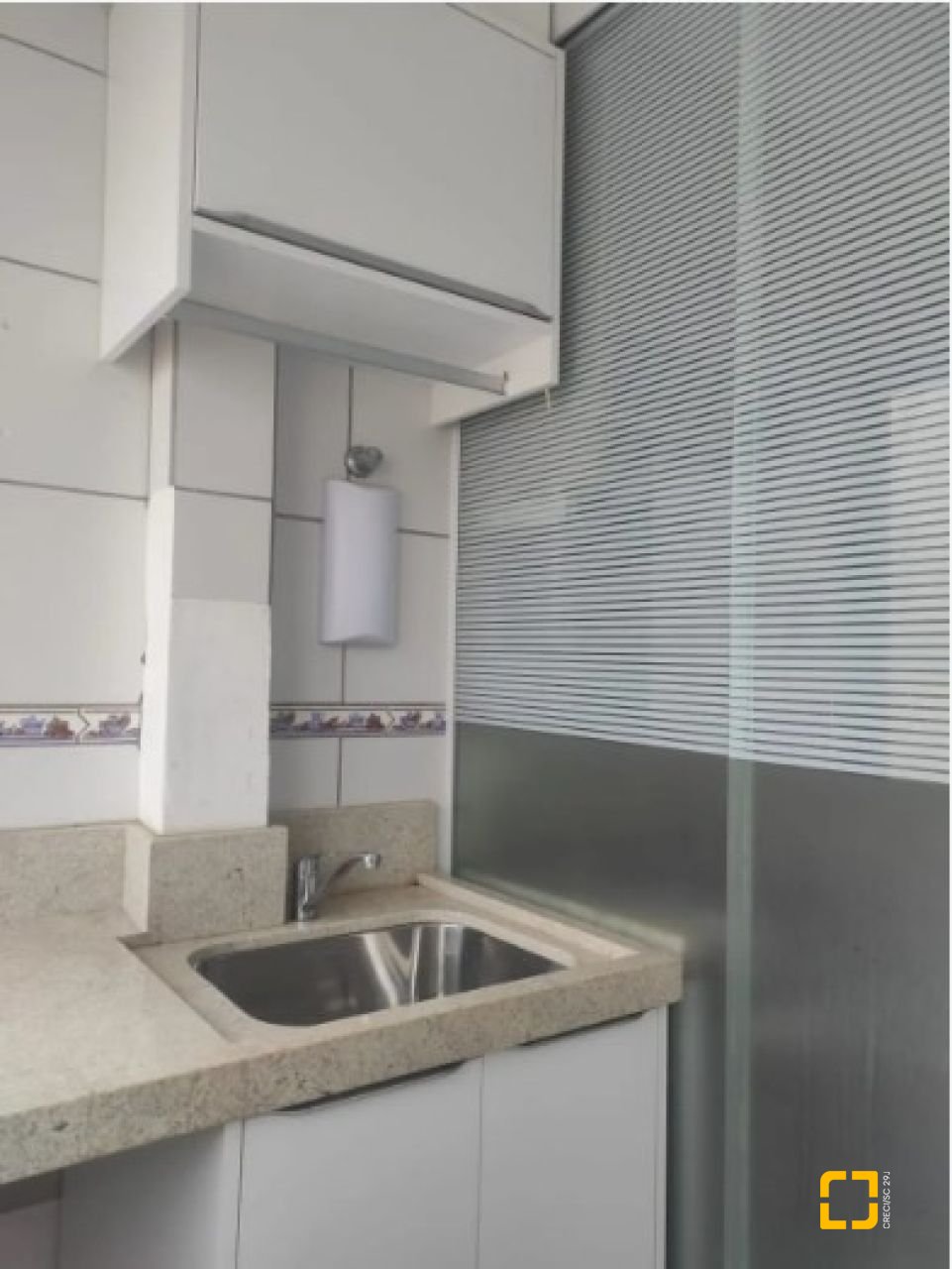 Apartamento com 80m², 4 quartos (sendo 1 suíte), 1 garagem, no bairro Estreito em Florianópolis