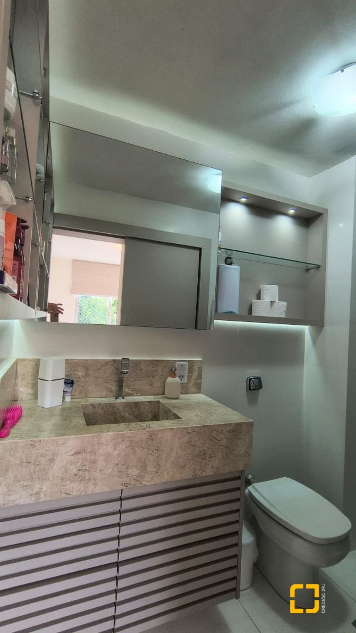 Apartamento com 80m², 4 quartos (sendo 1 suíte), 1 garagem, no bairro Estreito em Florianópolis