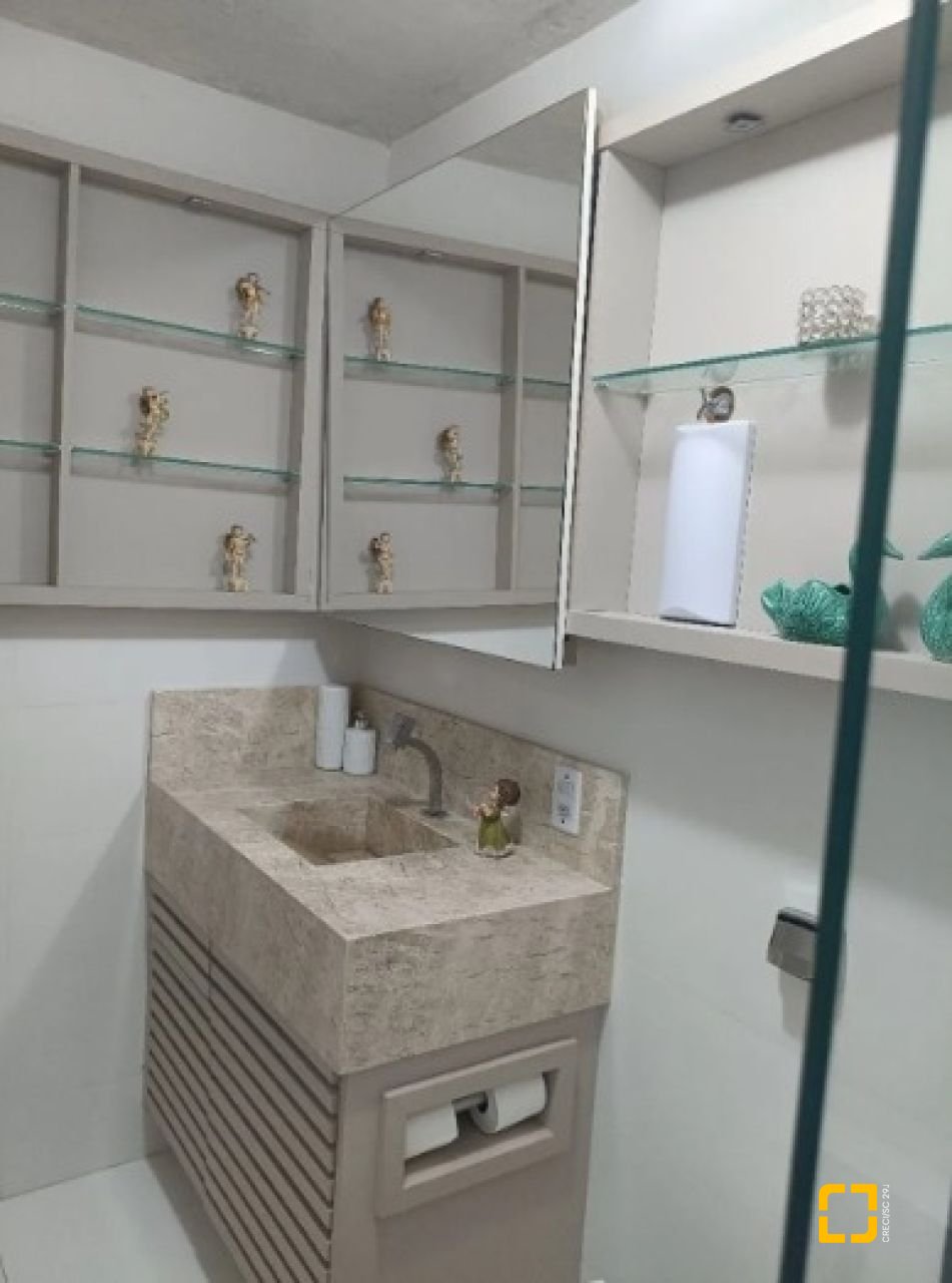 Apartamento com 80m², 4 quartos (sendo 1 suíte), 1 garagem, no bairro Estreito em Florianópolis