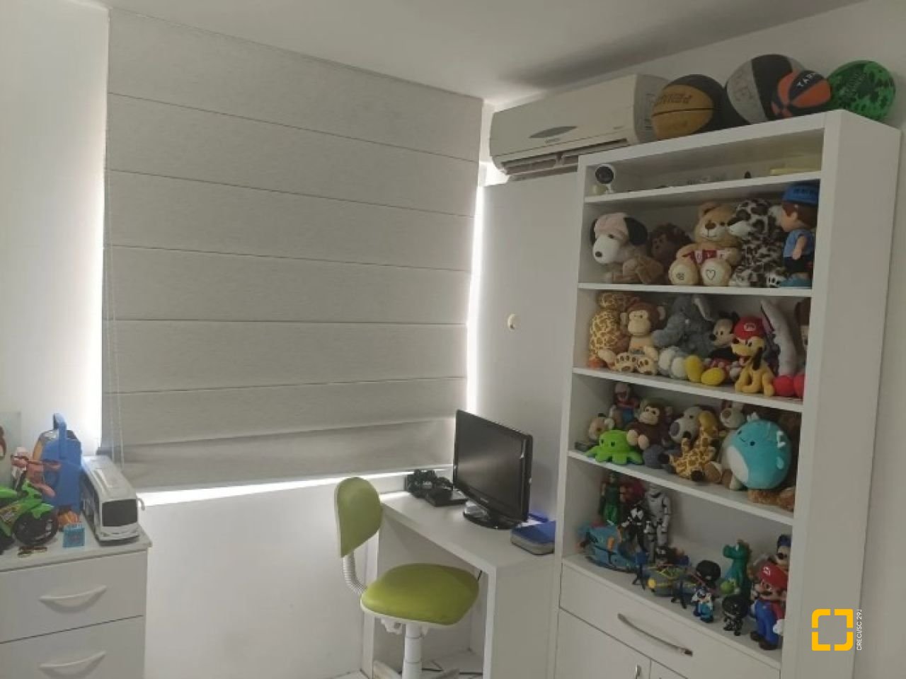 Apartamento com 80m², 4 quartos (sendo 1 suíte), 1 garagem, no bairro Estreito em Florianópolis