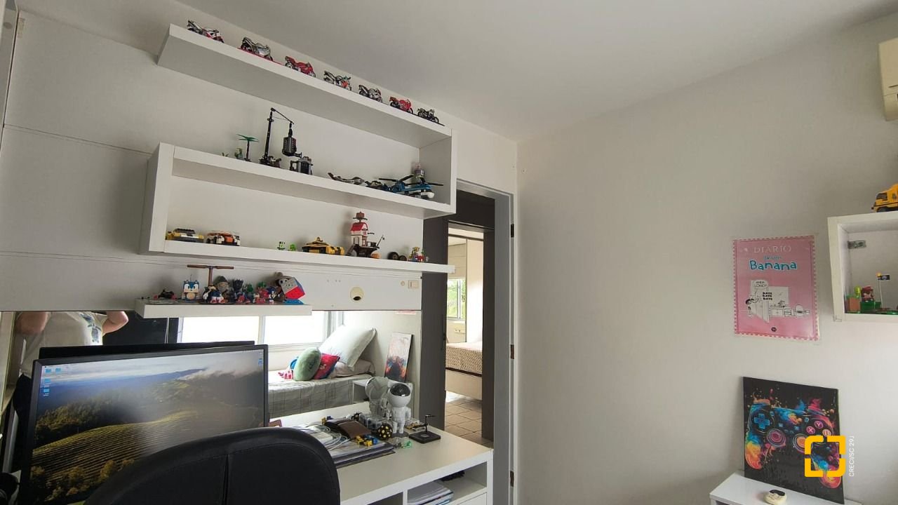 Apartamento com 80m², 4 quartos (sendo 1 suíte), 1 garagem, no bairro Estreito em Florianópolis