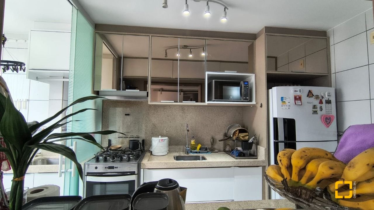 Apartamento com 80m², 4 quartos (sendo 1 suíte), 1 garagem, no bairro Estreito em Florianópolis