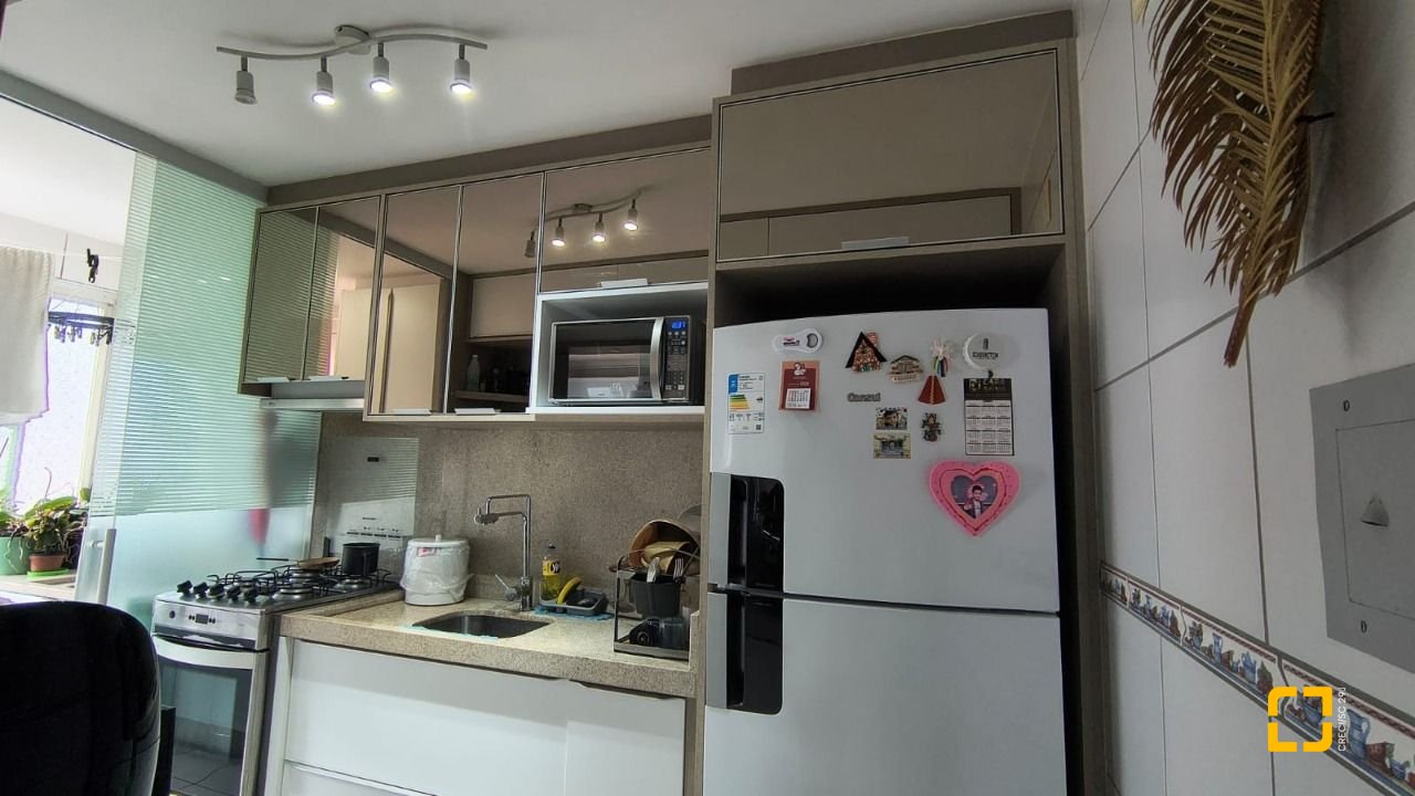 Apartamento com 80m², 4 quartos (sendo 1 suíte), 1 garagem, no bairro Estreito em Florianópolis