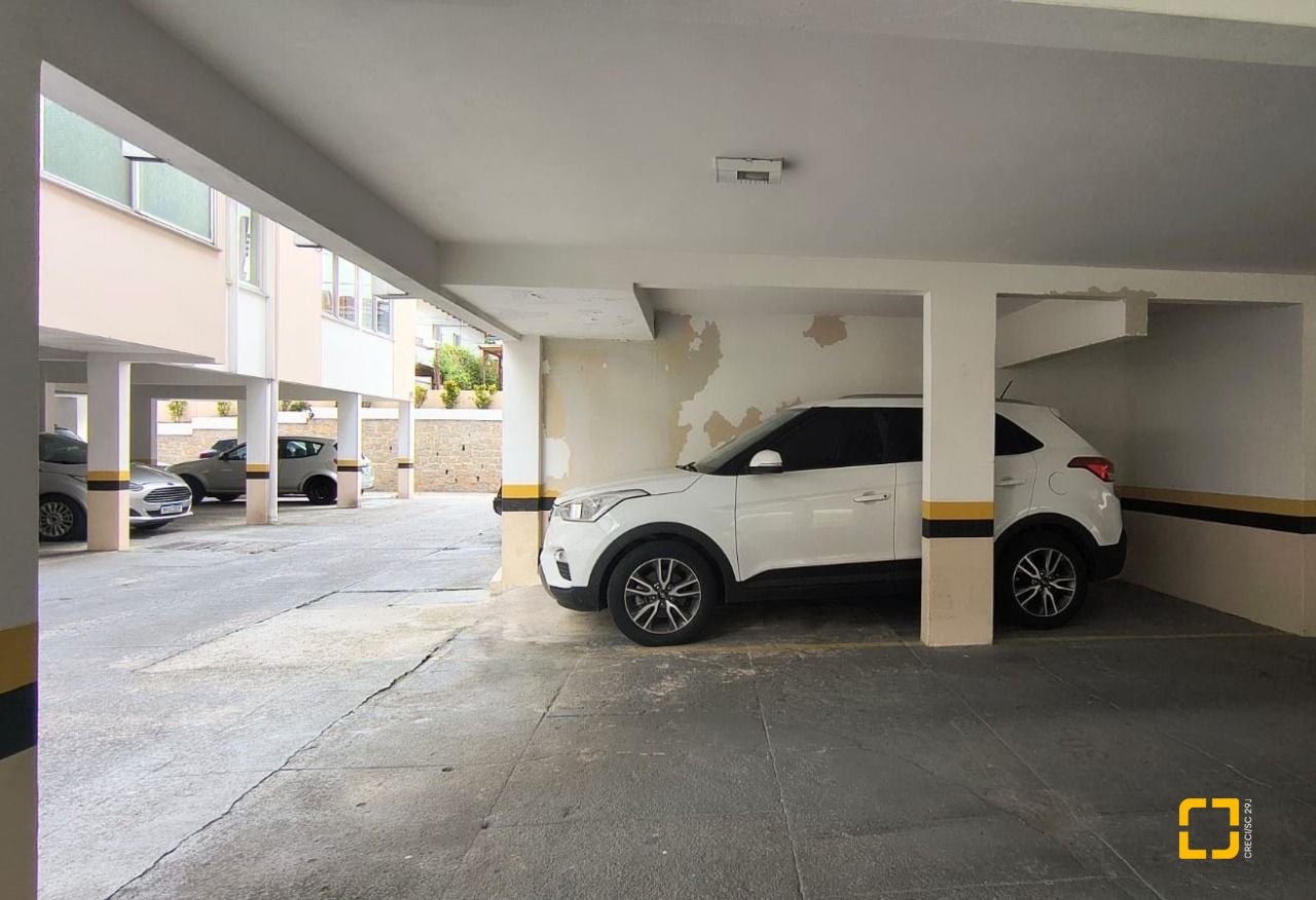 Apartamento com 80m², 4 quartos (sendo 1 suíte), 1 garagem, no bairro Estreito em Florianópolis