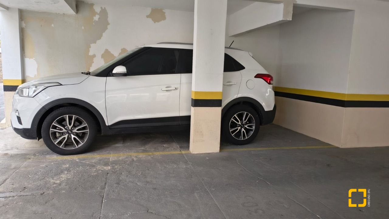 Apartamento com 80m², 4 quartos (sendo 1 suíte), 1 garagem, no bairro Estreito em Florianópolis
