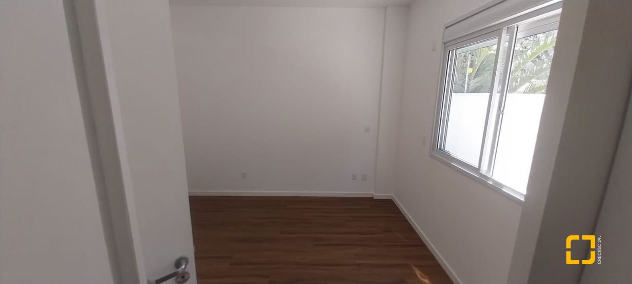 Apartamento com 78m², 2 quartos (sendo 1 suíte), 1 garagem, no bairro Campeche em Florianópolis