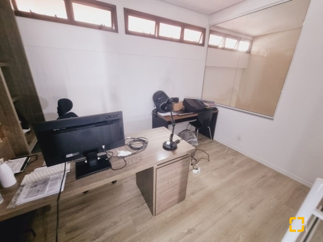 Casa com 233m², 4 quartos (sendo 1 suíte), 4 garagens, no bairro Balneário em Florianópolis