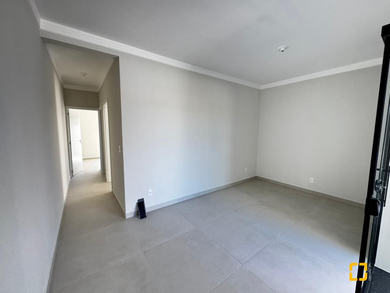 Casa com 55m², 2 quartos, 2 garagens, no bairro Forquilhas em São José