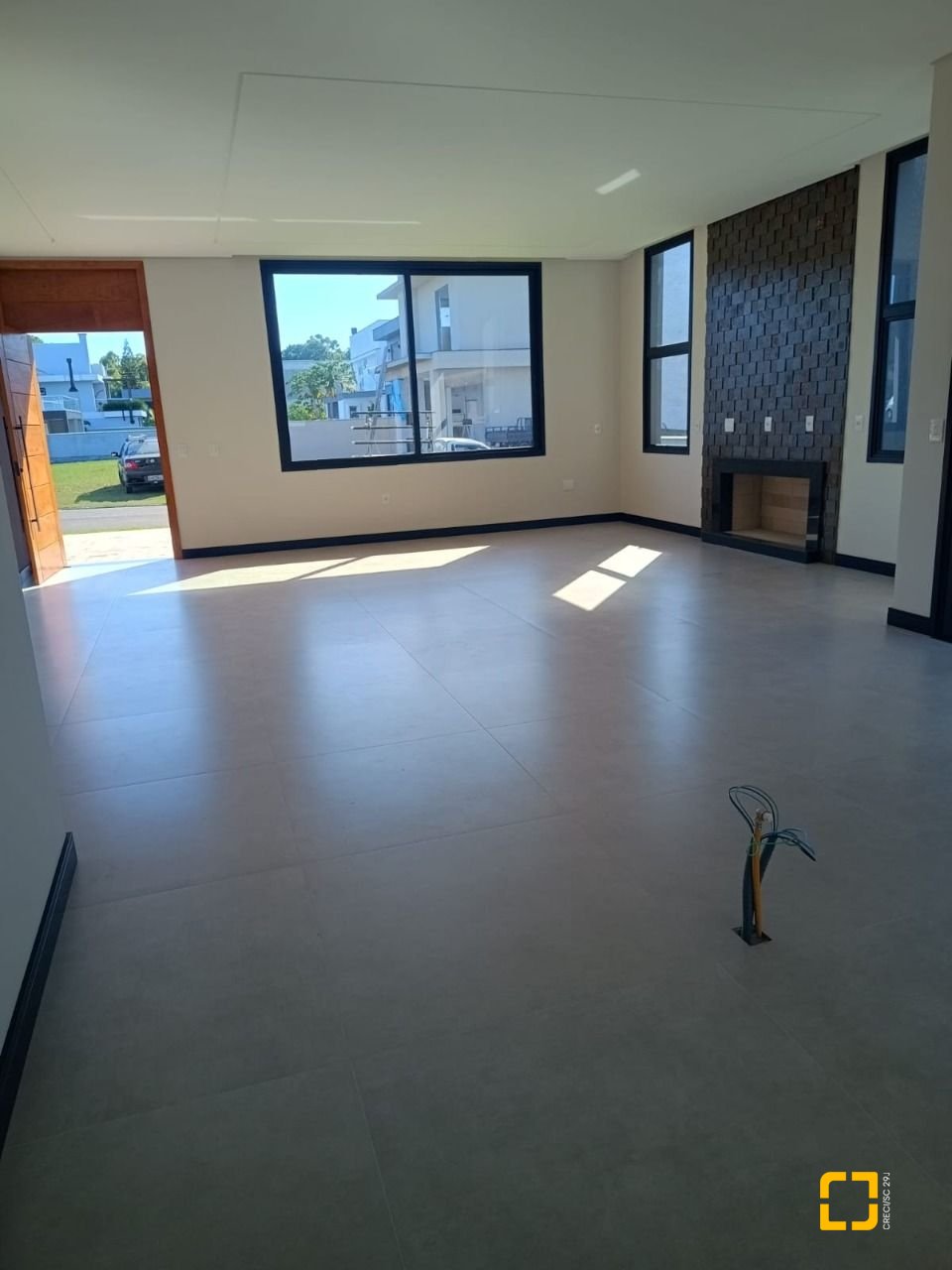 Casa de Condomínio com 250m², 6 quartos (sendo 3 suítes), 2 garagens, no bairro Rio Vermelho em Florianópolis