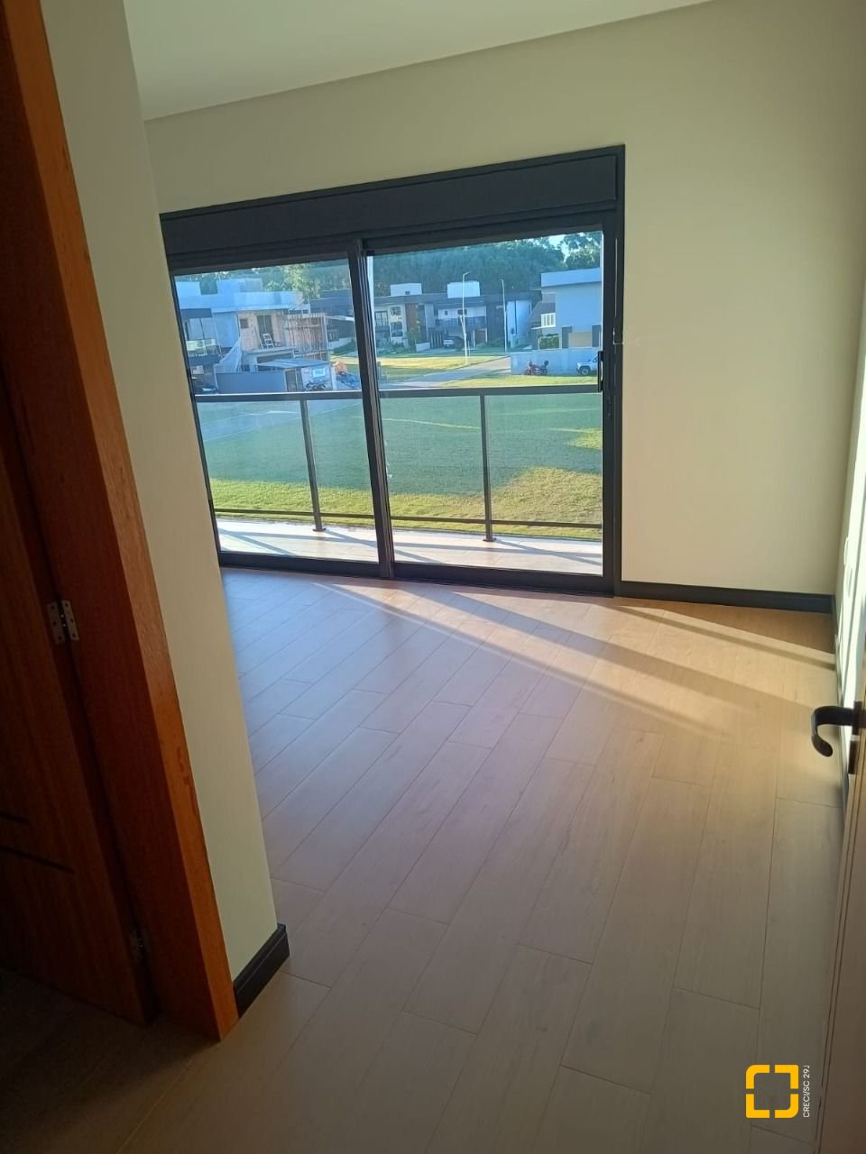 Casa de Condomínio com 250m², 6 quartos (sendo 3 suítes), 2 garagens, no bairro Rio Vermelho em Florianópolis