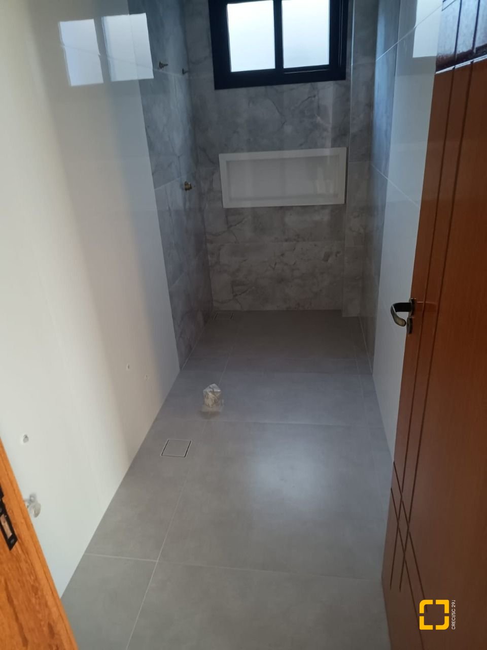 Casa de Condomínio com 250m², 6 quartos (sendo 3 suítes), 2 garagens, no bairro Rio Vermelho em Florianópolis