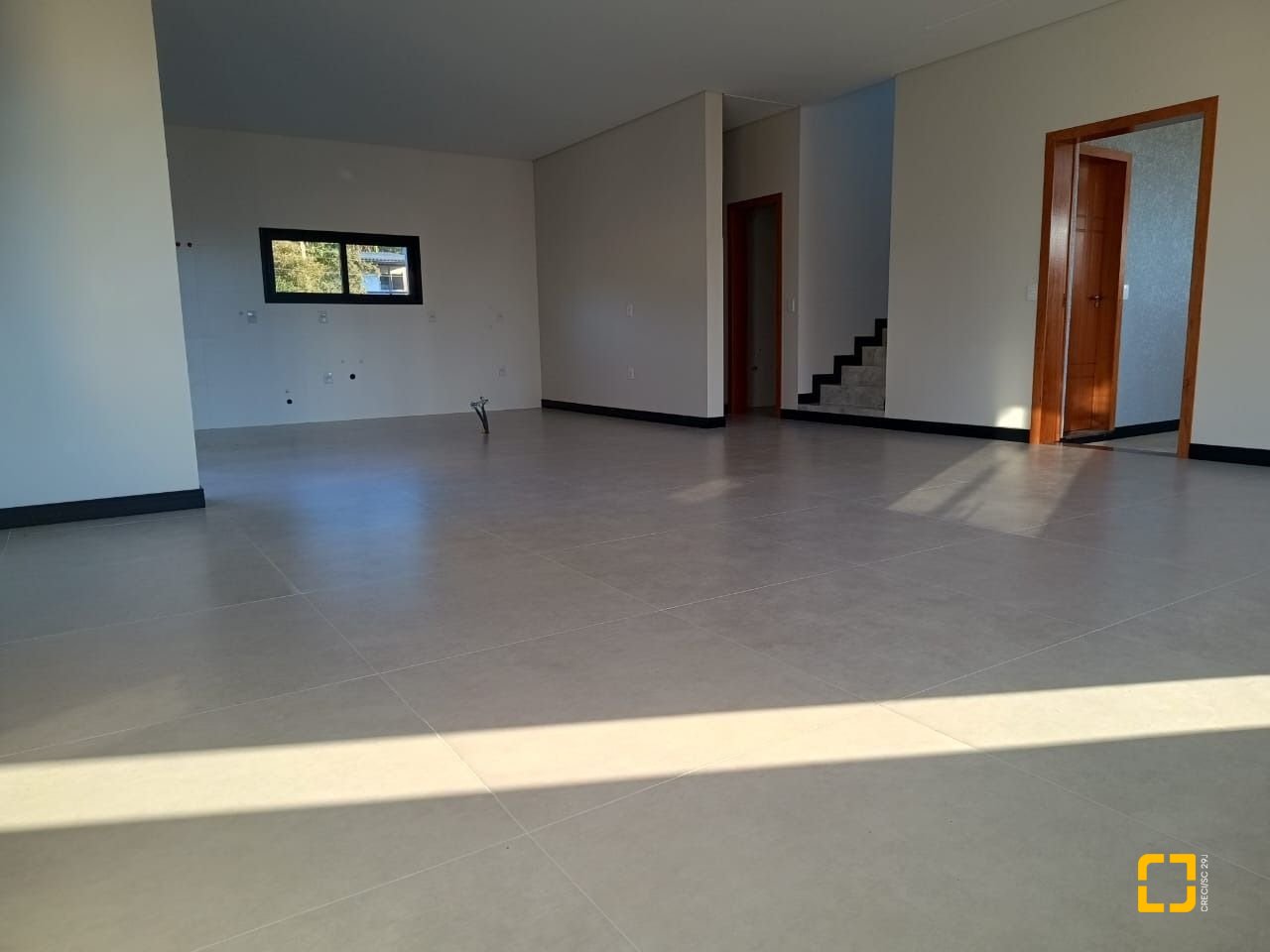 Casa de Condomínio com 250m², 6 quartos (sendo 3 suítes), 2 garagens, no bairro Rio Vermelho em Florianópolis