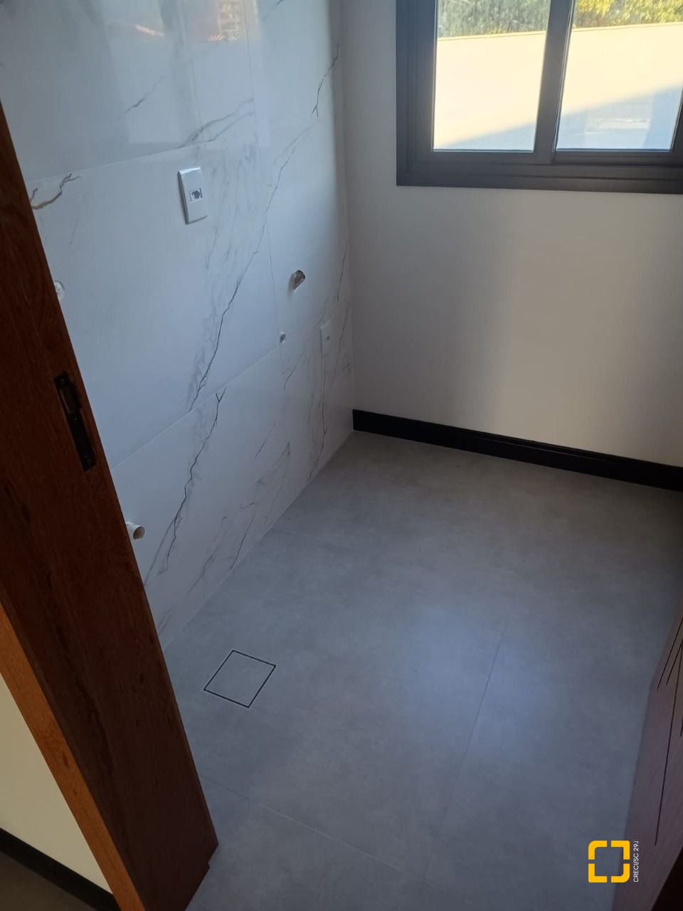 Casa de Condomínio com 250m², 6 quartos (sendo 3 suítes), 2 garagens, no bairro Rio Vermelho em Florianópolis