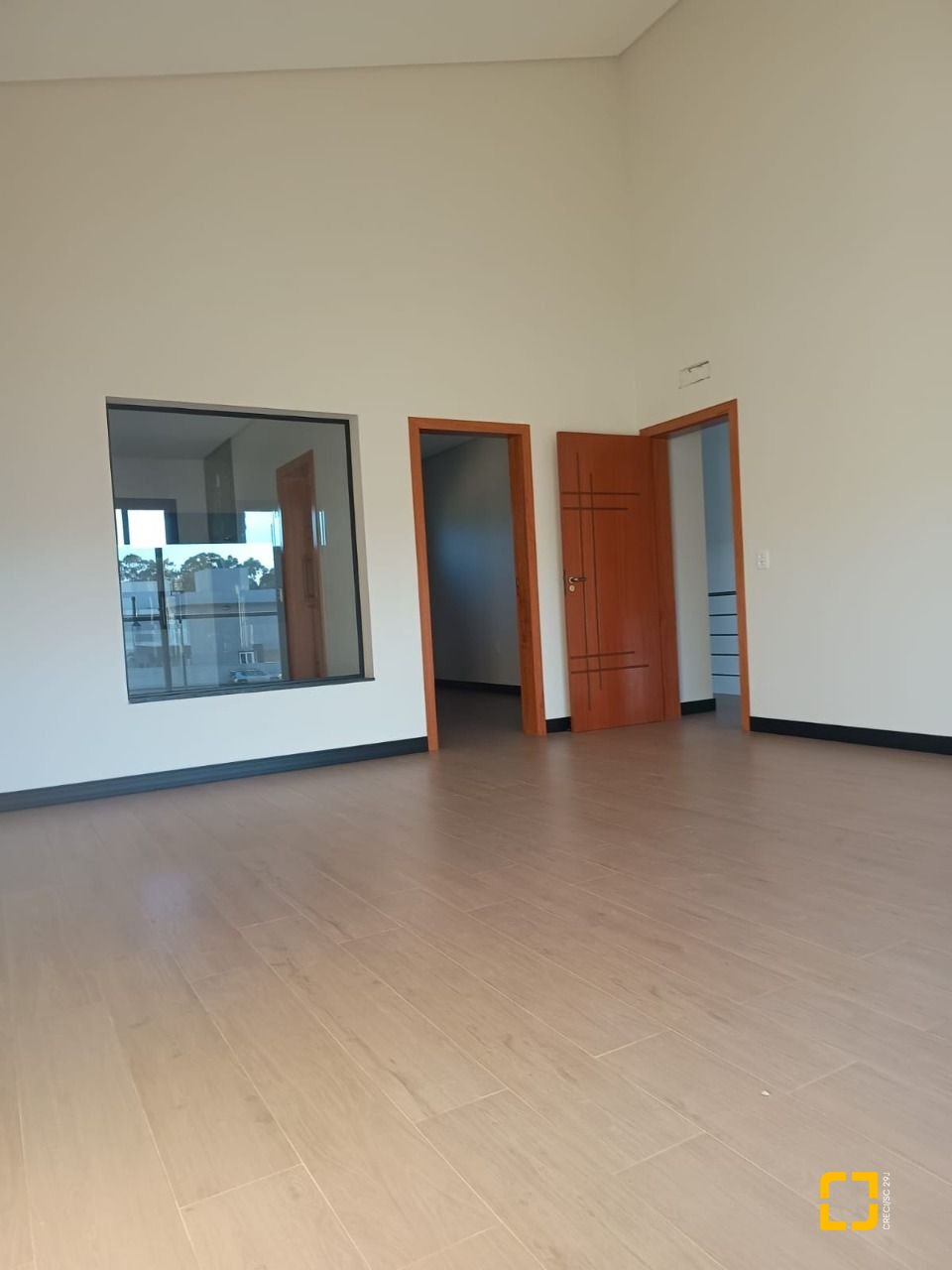 Casa de Condomínio com 250m², 6 quartos (sendo 3 suítes), 2 garagens, no bairro Rio Vermelho em Florianópolis