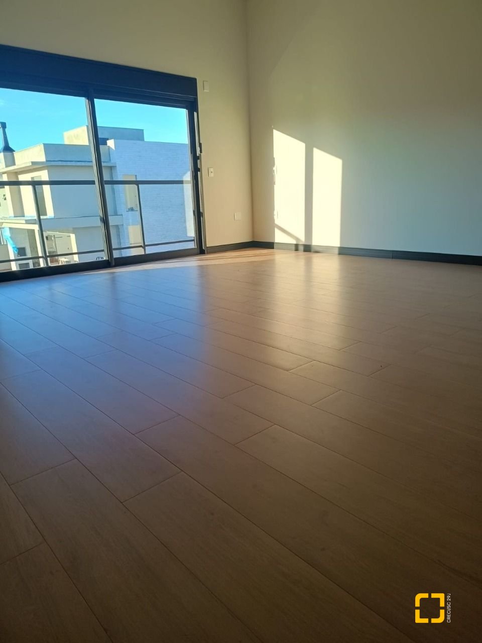 Casa de Condomínio com 250m², 6 quartos (sendo 3 suítes), 2 garagens, no bairro Rio Vermelho em Florianópolis