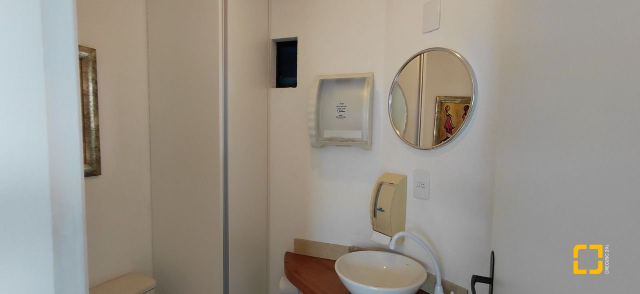 Sala com 42m², no bairro Centro em Florianópolis