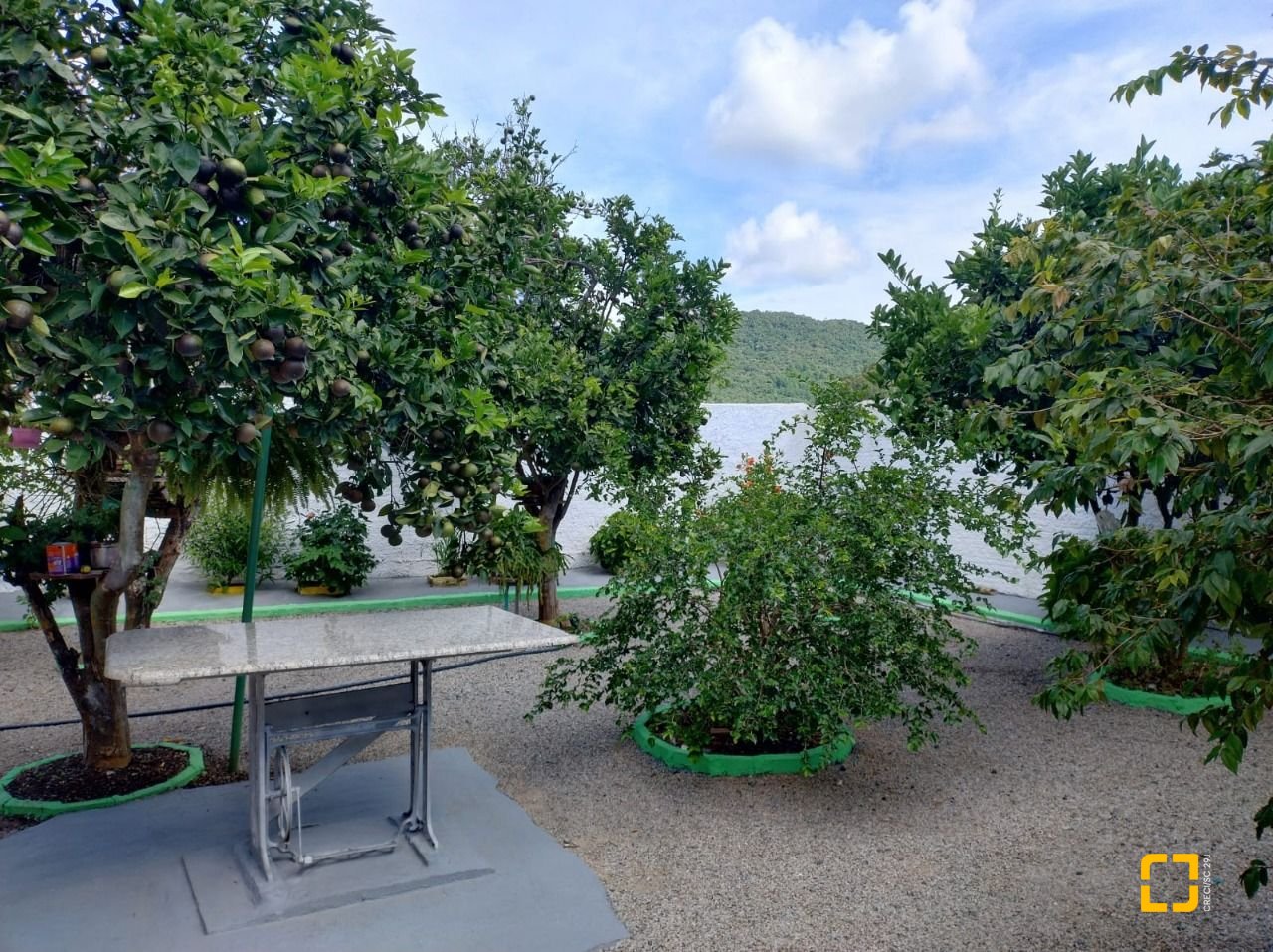 Casa com 111m², 4 quartos (sendo 1 suíte), 3 garagens, no bairro Rio Vermelho em Florianópolis