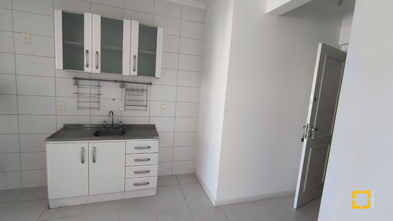 Apartamento com 45m², 1 quarto, 1 garagem, no bairro Córrego Grande em Florianópolis