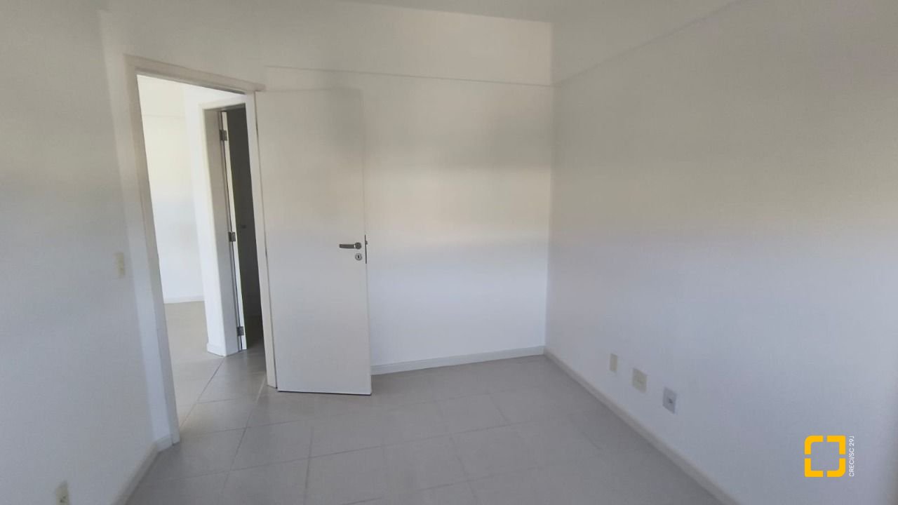 Apartamento com 45m², 1 quarto, 1 garagem, no bairro Córrego Grande em Florianópolis