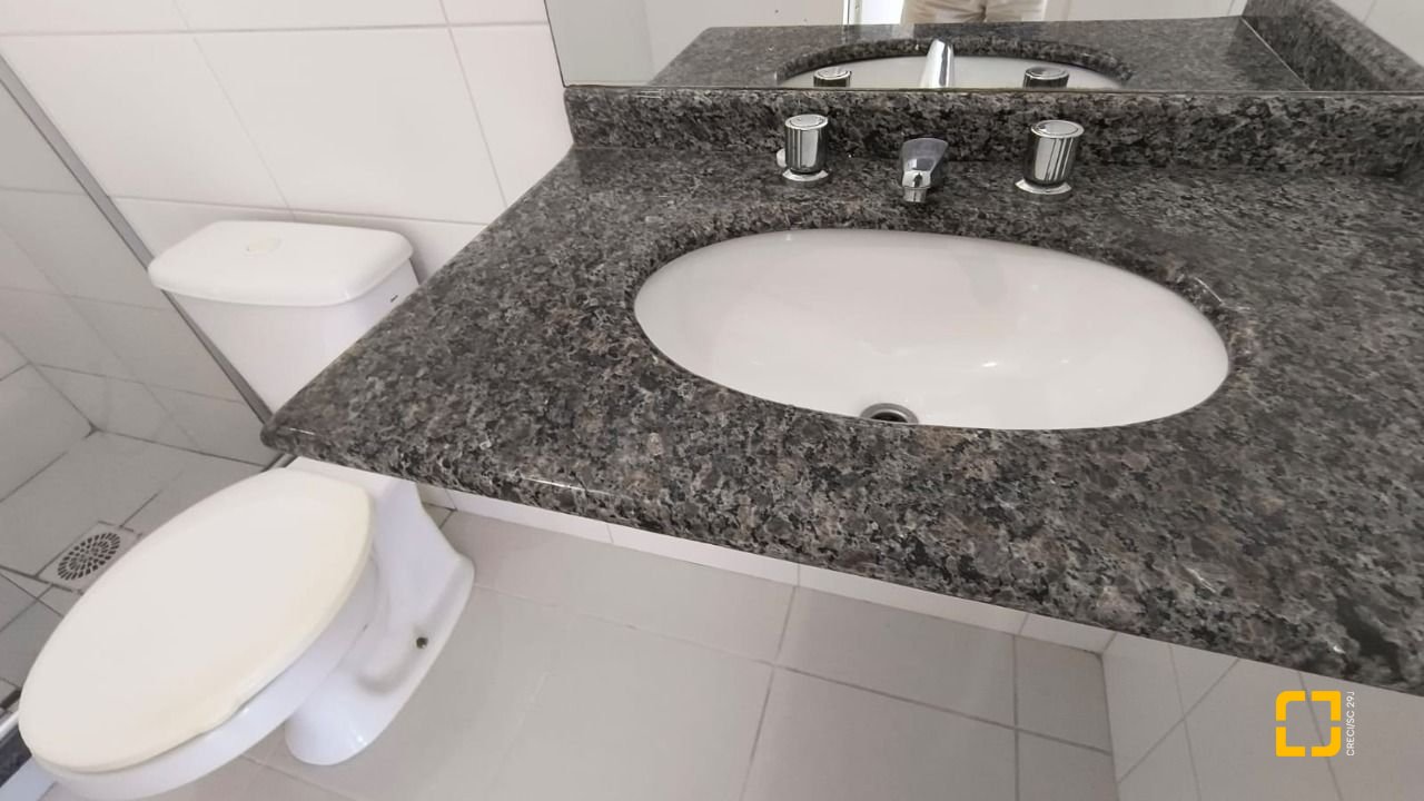 Apartamento com 45m², 1 quarto, 1 garagem, no bairro Córrego Grande em Florianópolis